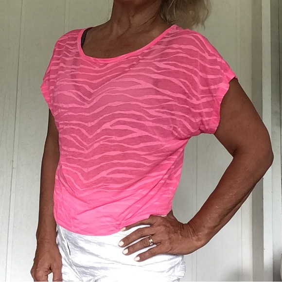 VICTORIAS SECRET TEE SHOP PINK BURNOUT CROP TOP SMALL - Picture 2 of 9